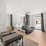 Vibestudio 404 - Central - Ac - Near Parking